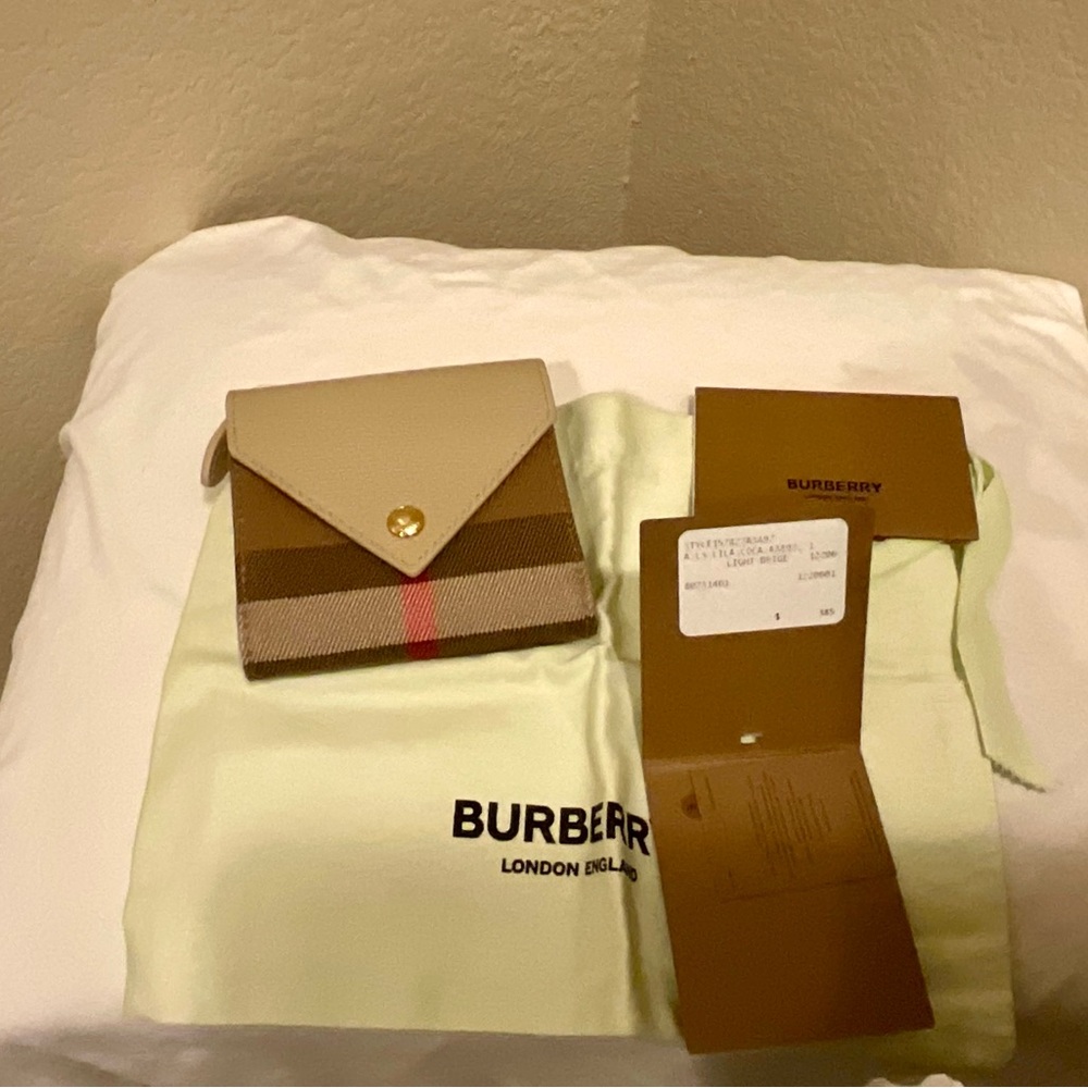 Burberry Lila Vintage Check Trifold Wallet New